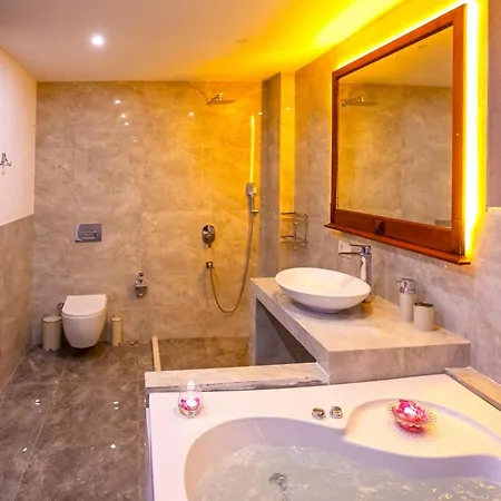 Βίλα Om, 4 Bdr Stylish Kalkan Private Pool Κας