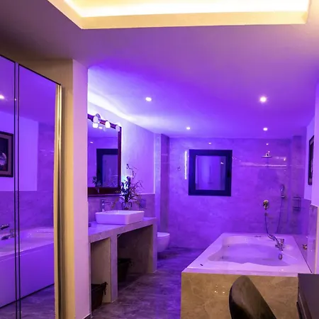 Βίλα Om, 4 Bdr Stylish Kalkan Private Pool