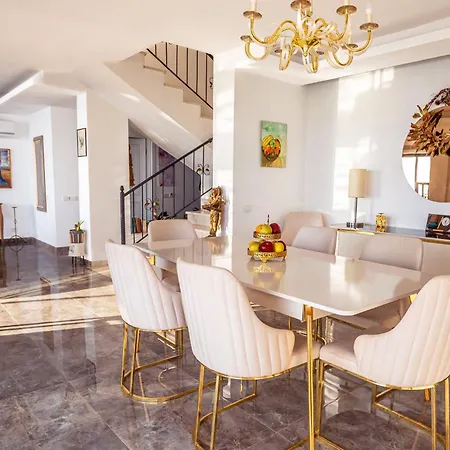 Om, 4 Bdr Stylish Kalkan Private Pool Βίλα *
